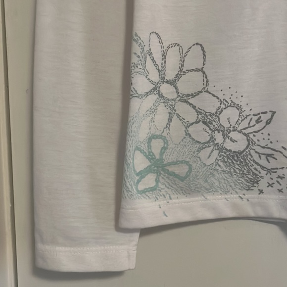 The North Face White Long Sleeve Floral Top - Picture 4 of 10